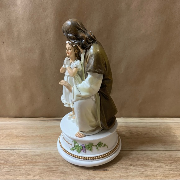 Roman My First Communion Figurine Religious Statue Music Box Girl Jesus Christ - Picture 6 of 9